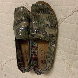 Women’s Sketcher Bobs slip on shoes